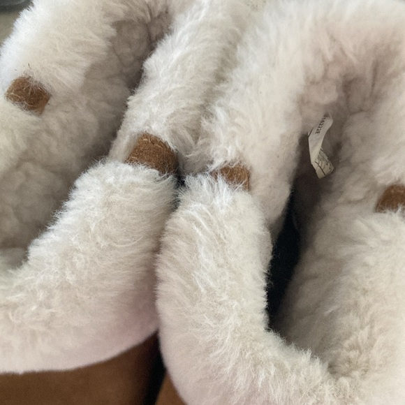 UGG Koolaburra Boots Size 12 - Picture 2 of 6